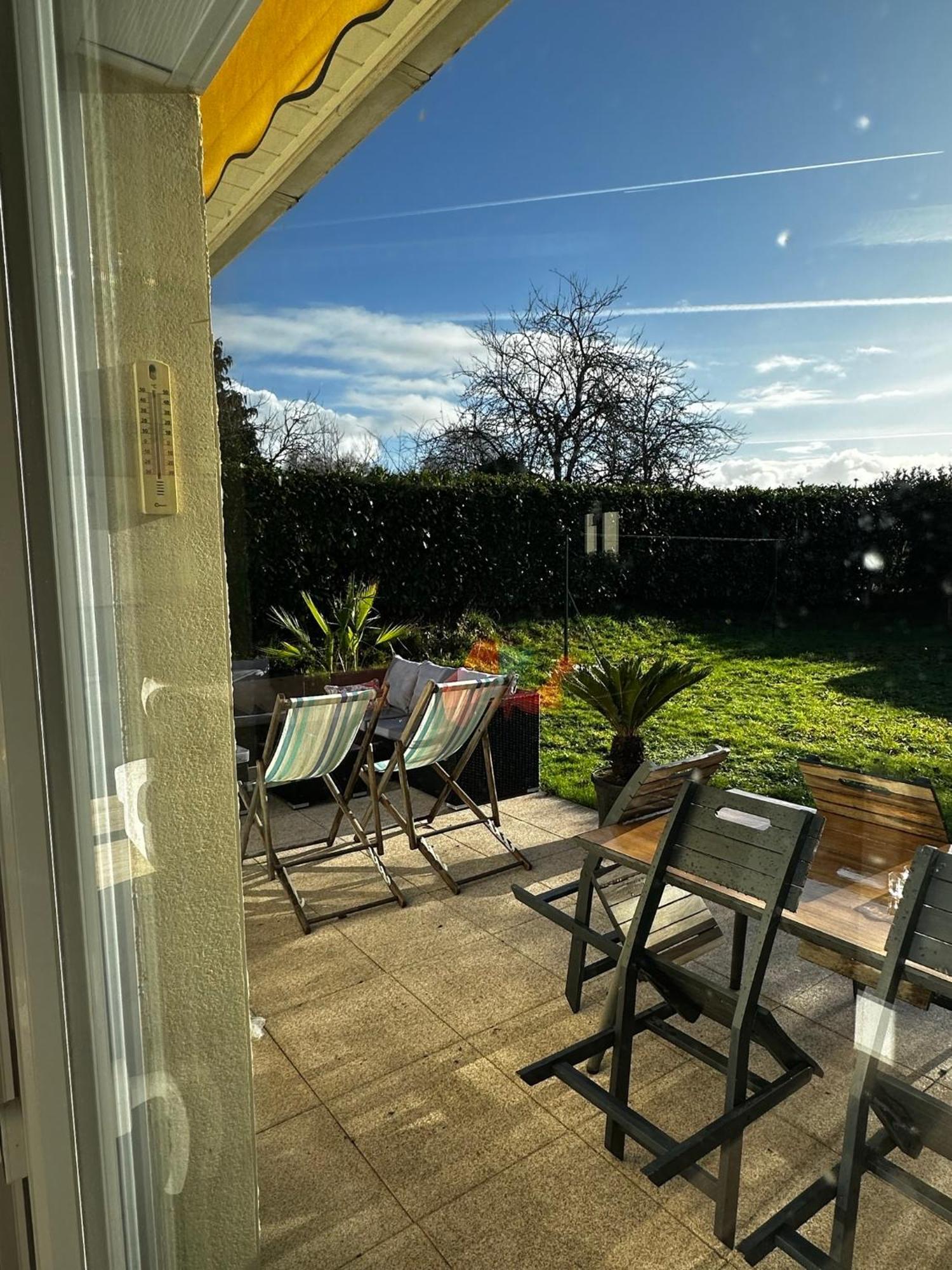 Les Temps Heureux Exclusivement Familles Villa Quimper Exterior photo